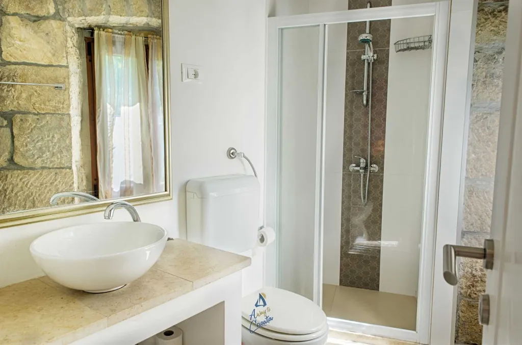 Pet-Friendly 2-Bedroom Villa with Private Pool in Buzet