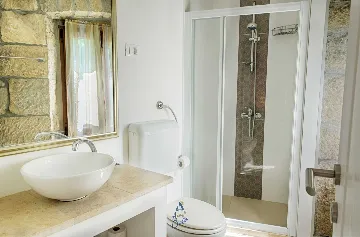 Pet-Friendly 2-Bedroom Villa with Private Pool in Buzet