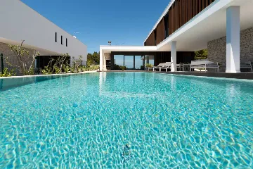 Sea-View Terrace Villa for 8 Guests in Primošten