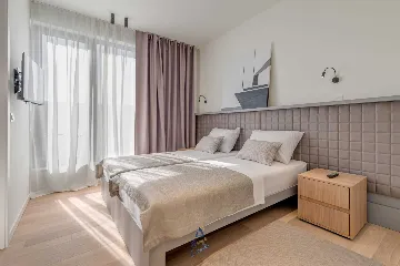 Sea-View Terrace Villa for 8 Guests in Primošten