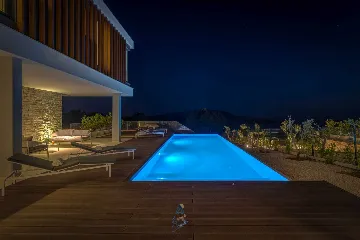 Sea-View Terrace Villa for 8 Guests in Primošten