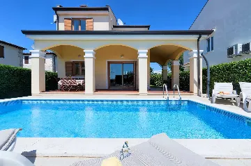 3-Bedroom Villa with Private Pool in Poreč