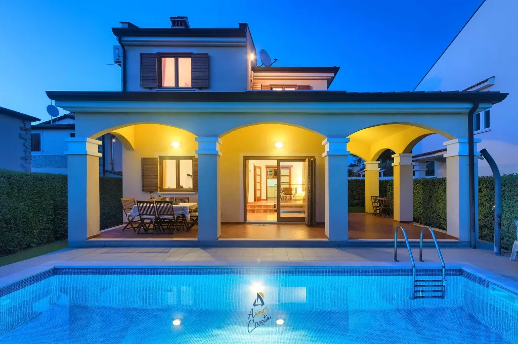 3-Bedroom Villa with Private Pool in Poreč