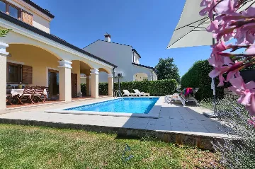 3-Bedroom Villa with Private Pool in Poreč