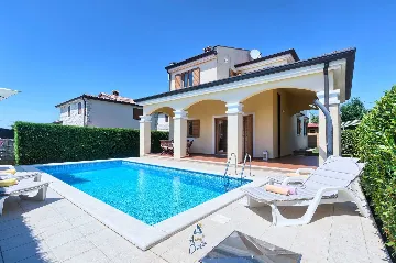 3-Bedroom Villa with Private Pool in Poreč
