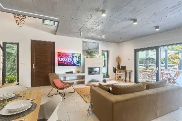 Pomer Secluded Villa with Private Pool for 8 Guests