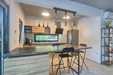 Pomer Secluded Villa with Private Pool for 8 Guests