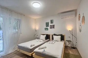 Pomer Secluded Villa with Private Pool for 8 Guests