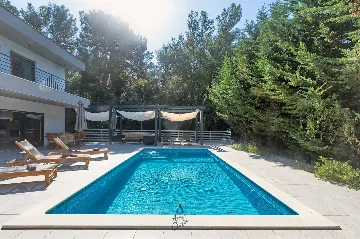 Pomer Secluded Villa with Private Pool for 8 Guests