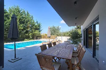 Pomer Secluded Villa with Private Pool for 8 Guests