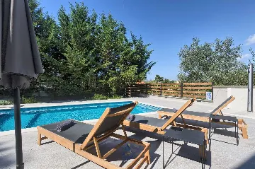 Pomer Secluded Villa with Private Pool for 8 Guests