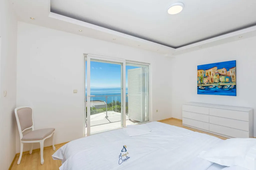 Ičići 5-Bedroom Villa for 10 Guests