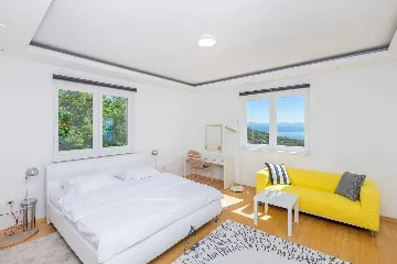 Ičići 5-Bedroom Villa for 10 Guests