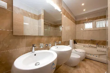 Ičići 5-Bedroom Villa for 10 Guests