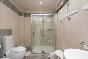 Ičići 5-Bedroom Villa for 10 Guests