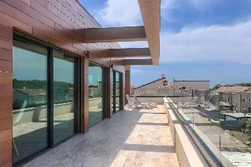 5-Bedroom Villa in Prematura for 10 Guests