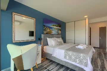 5-Bedroom Villa in Prematura for 10 Guests