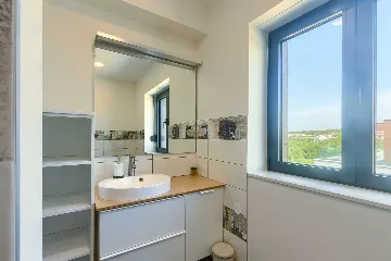 5-Bedroom Villa in Prematura for 10 Guests