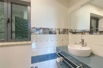 5-Bedroom Villa in Prematura for 10 Guests