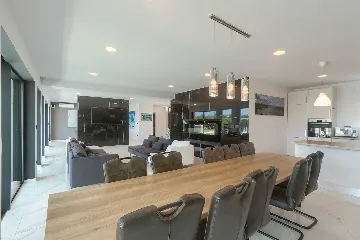 5-Bedroom Villa with Pool and Indoor Wellness in Premantura