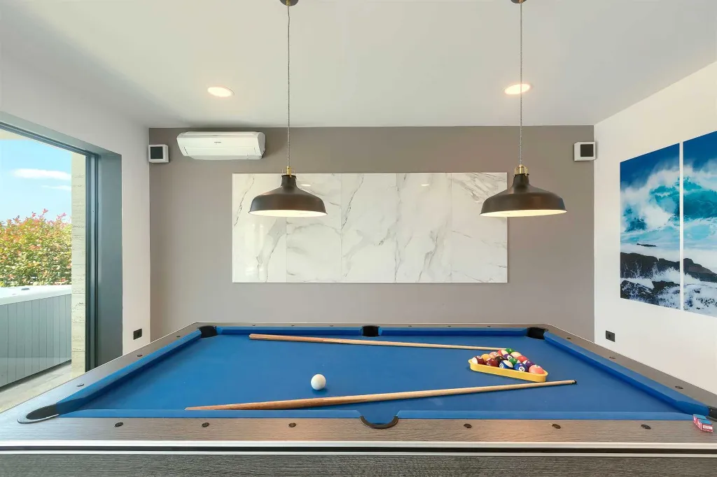 5-Bedroom Villa with Pool and Indoor Wellness in Premantura