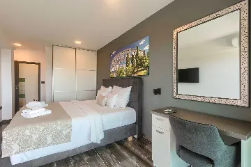 5-Bedroom Villa with Pool and Indoor Wellness in Premantura