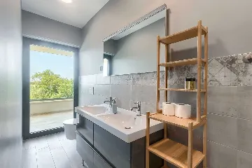 5-Bedroom Villa with Pool and Indoor Wellness in Premantura