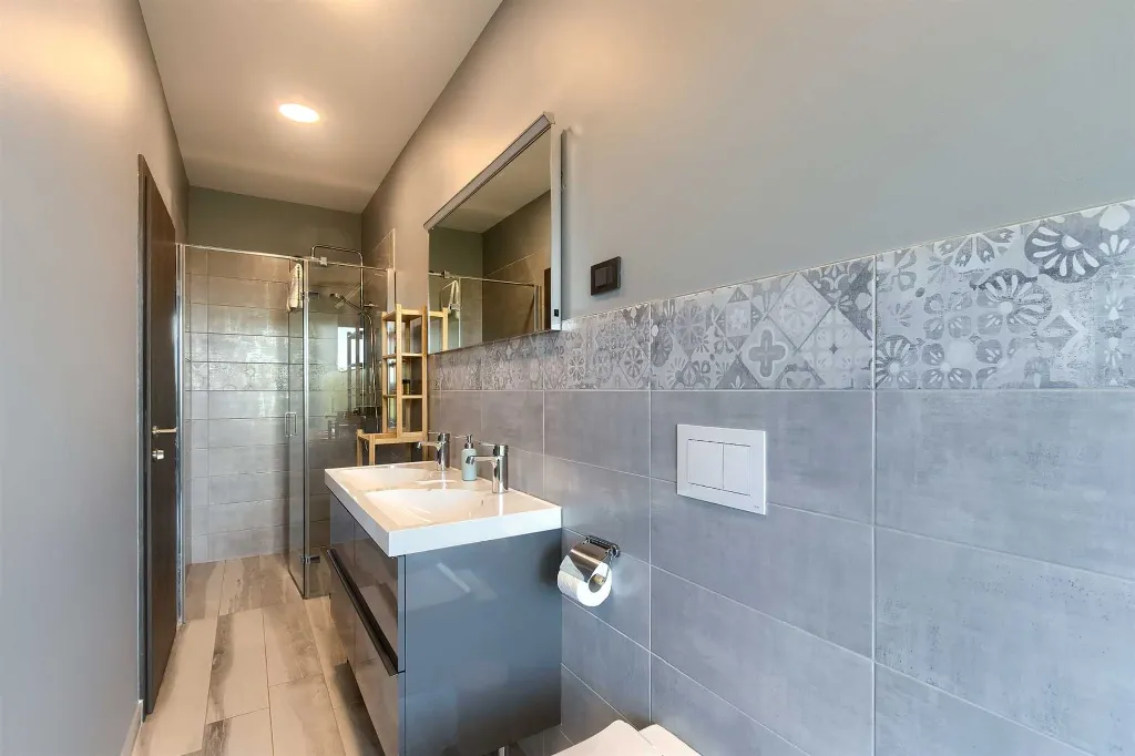 5-Bedroom Villa with Pool and Indoor Wellness in Premantura