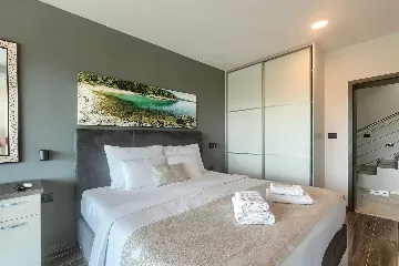 5-Bedroom Villa with Pool and Indoor Wellness in Premantura