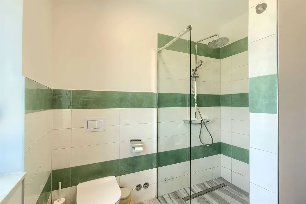 5-Bedroom Villa with Pool and Indoor Wellness in Premantura