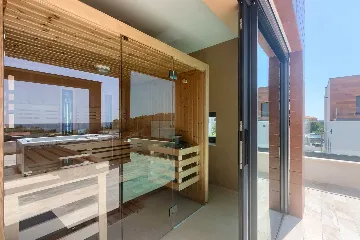 5-Bedroom Villa with Pool and Indoor Wellness in Premantura