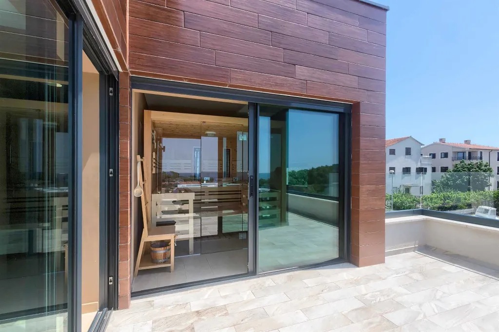 5-Bedroom Villa with Pool and Indoor Wellness in Premantura