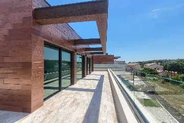 5-Bedroom Villa with Pool and Indoor Wellness in Premantura