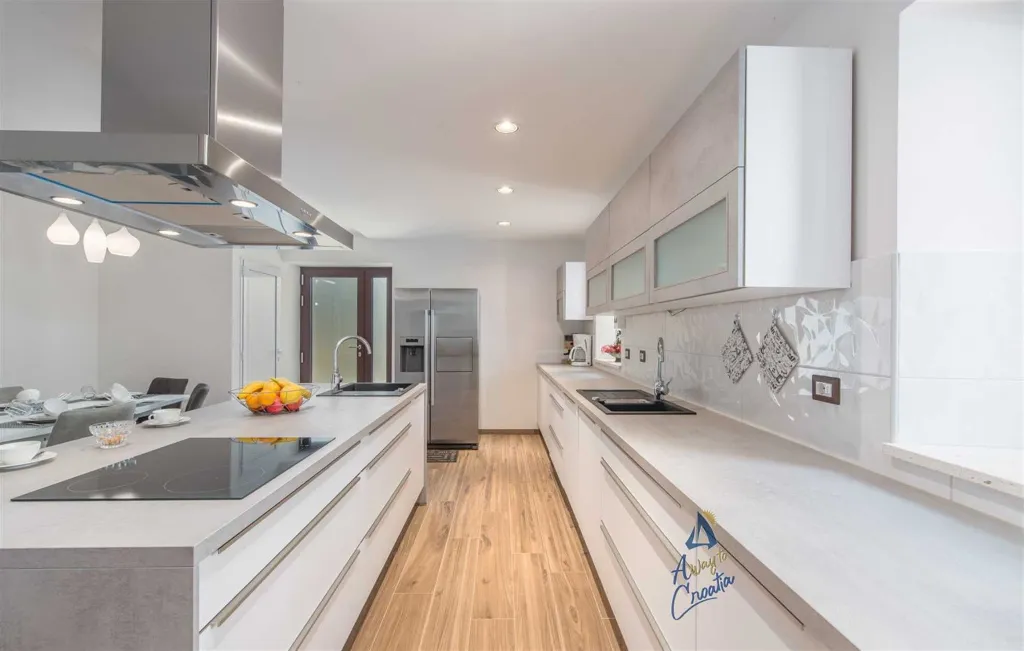 4-Bedroom Villa in Brtonigla for Up to 8