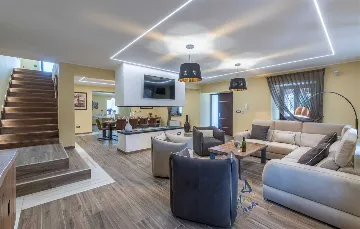 4-Bedroom Villa in Brtonigla for Up to 8