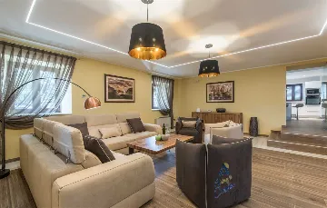 4-Bedroom Villa in Brtonigla for Up to 8