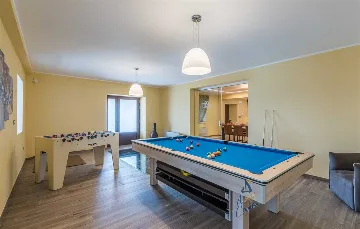 4-Bedroom Villa in Brtonigla for Up to 8