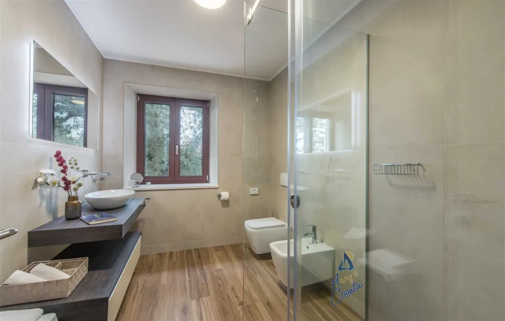 4-Bedroom Villa in Brtonigla for Up to 8