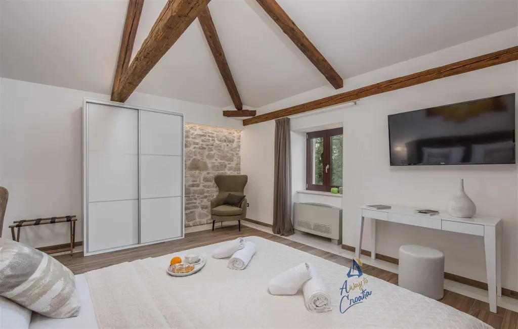 4-Bedroom Villa in Brtonigla for Up to 8