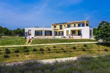 Modern 5-Bedroom Villa in Filipana for Up to 11