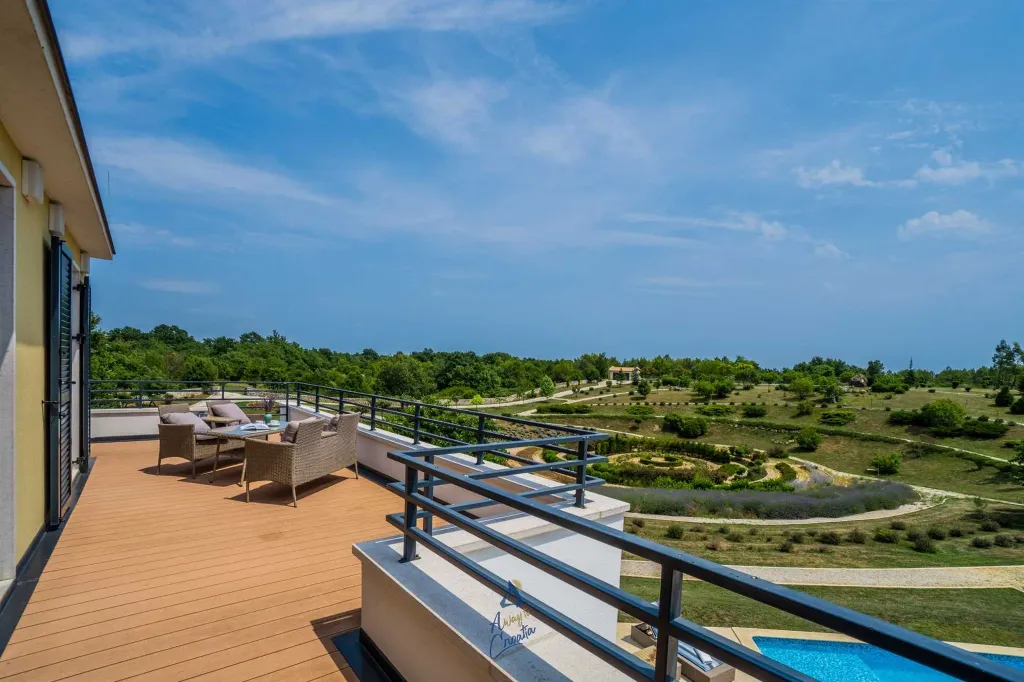 Modern 5-Bedroom Villa in Filipana for Up to 11