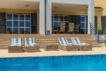 Modern 5-Bedroom Villa in Filipana for Up to 11