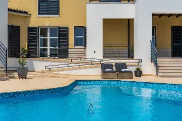 Modern 5-Bedroom Villa in Filipana for Up to 11