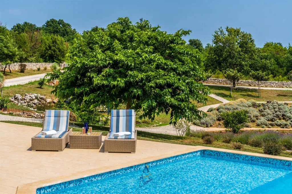 Modern 5-Bedroom Villa in Filipana for Up to 11