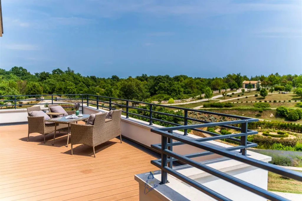 Modern 5-Bedroom Villa in Filipana for Up to 11