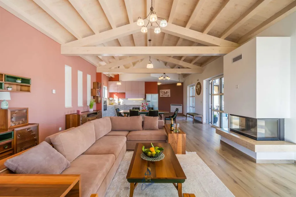 Modern 5-Bedroom Villa in Filipana for Up to 11