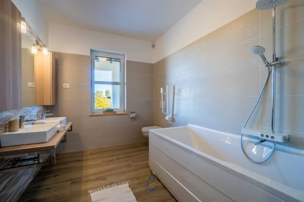Modern 5-Bedroom Villa in Filipana for Up to 11