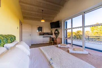 Modern 5-Bedroom Villa in Filipana for Up to 11