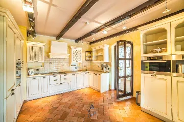 4-Bedroom Villa in Višnjan with Pool and Sauna