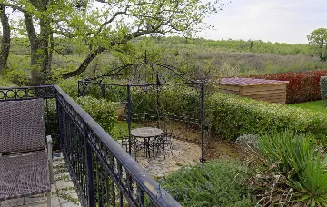 4-Bedroom Villa in Višnjan with Pool and Sauna